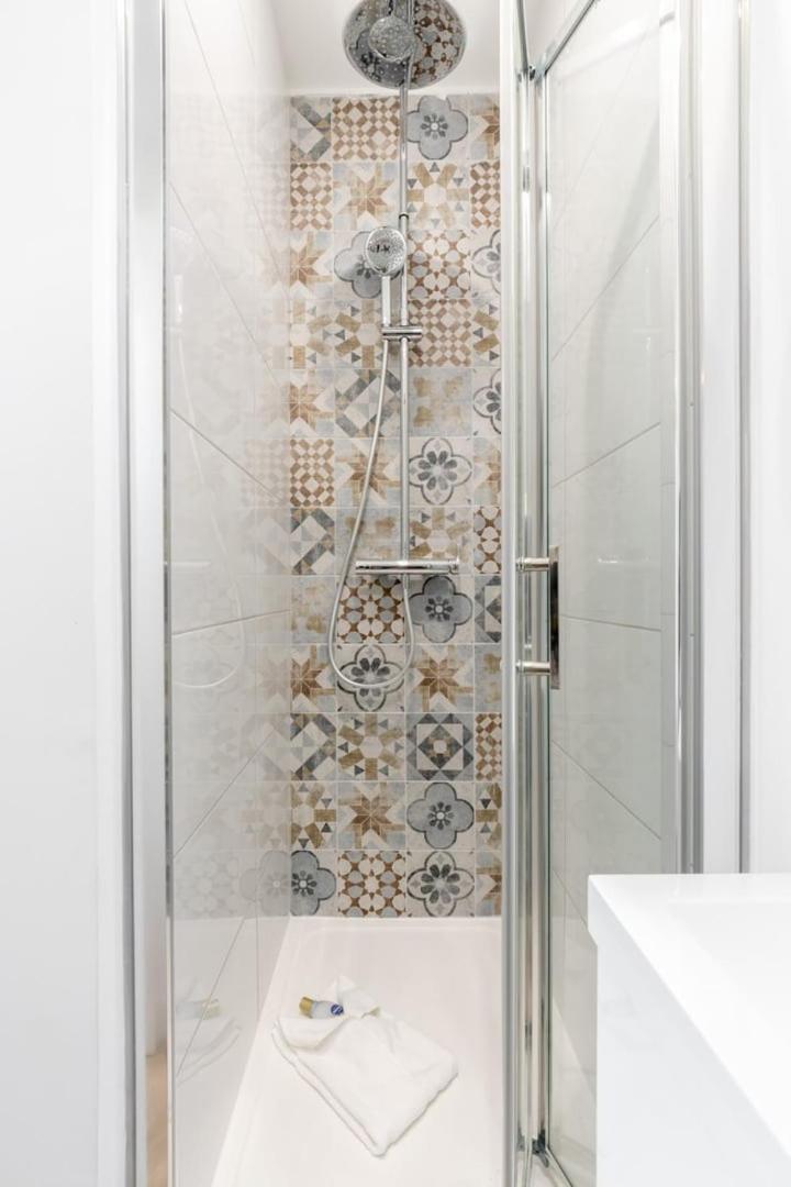 Renovated Apartment 3Bed 2Bath リール エクステリア 写真
