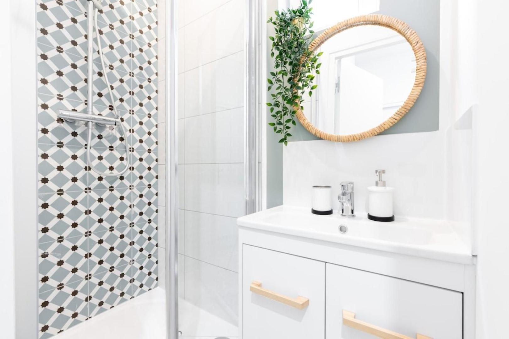 Renovated Apartment 3Bed 2Bath リール エクステリア 写真
