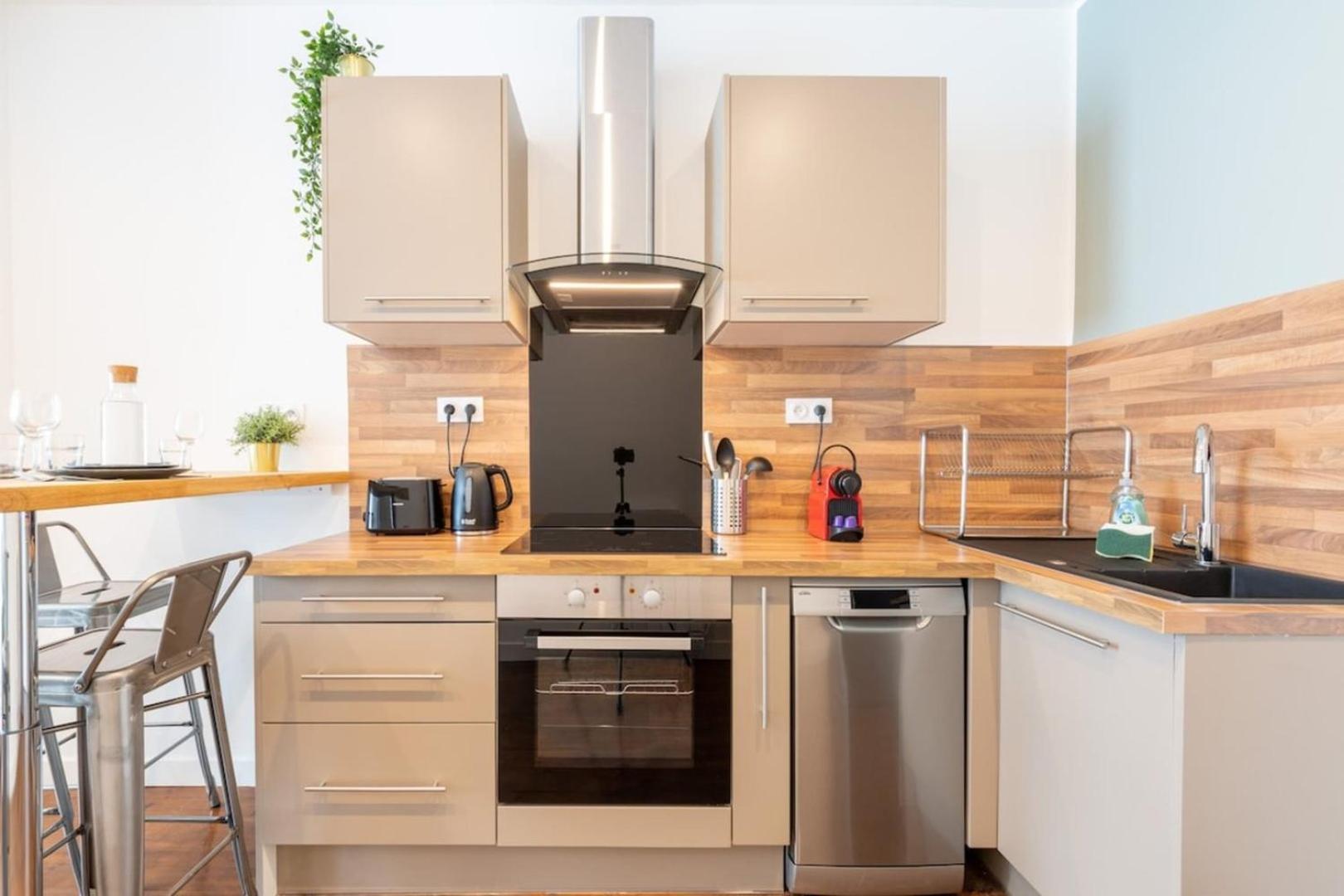 Renovated Apartment 3Bed 2Bath リール エクステリア 写真